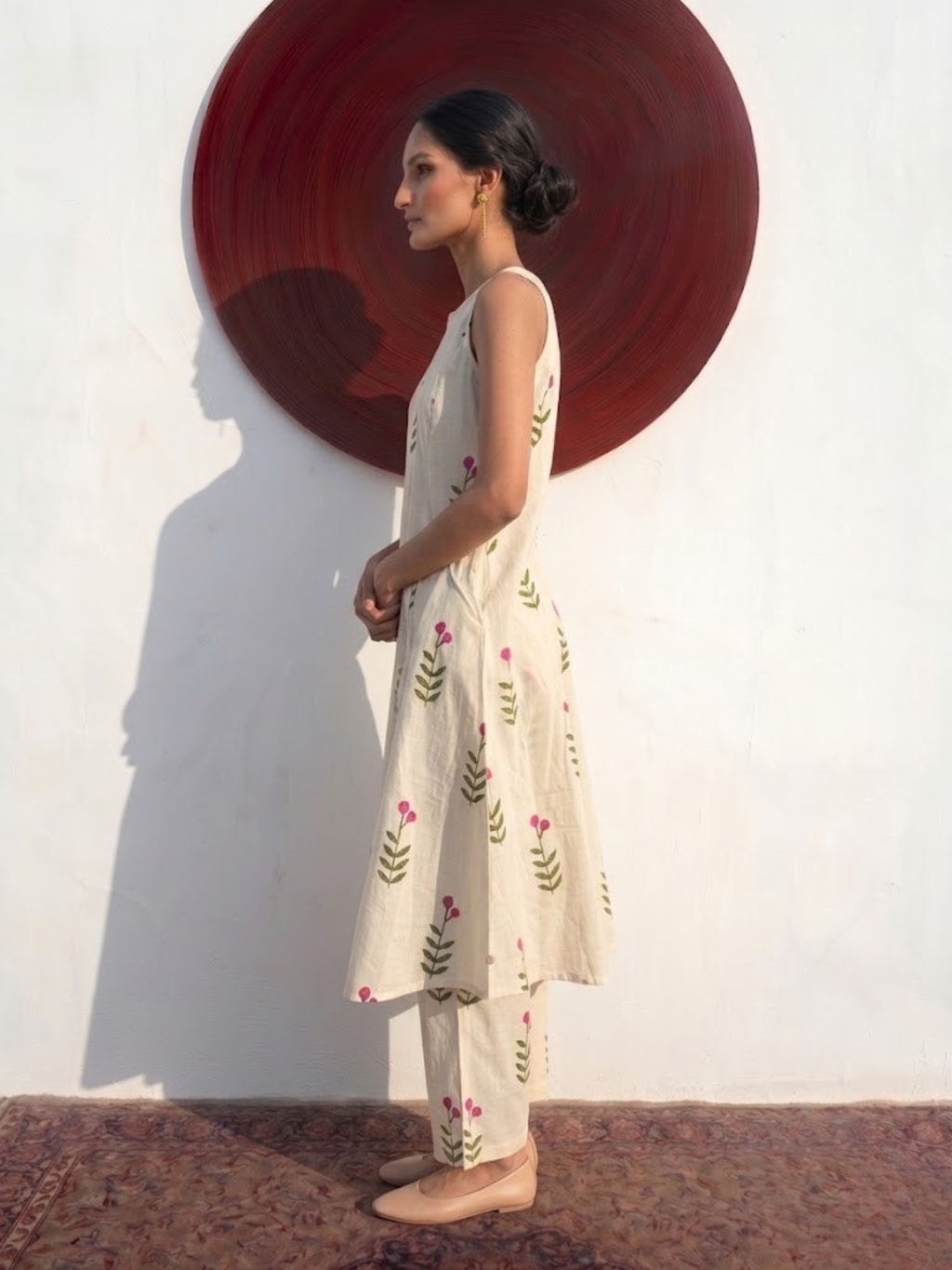 2 pc SET - Floral White Printed Cotton Cambric Sleeveless Kurta and Pant