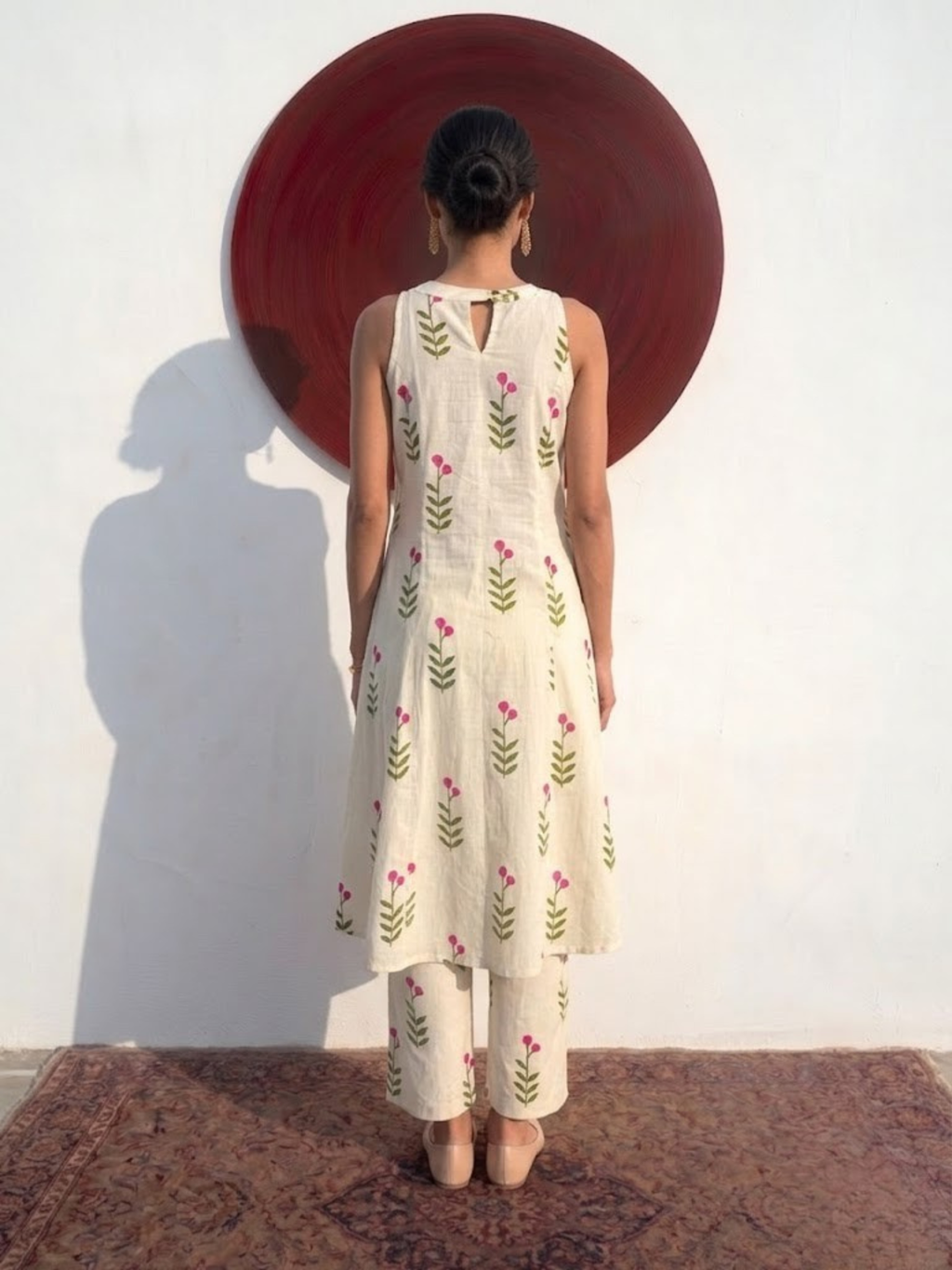 2 pc SET - Floral White Printed Cotton Cambric Sleeveless Kurta and Pant