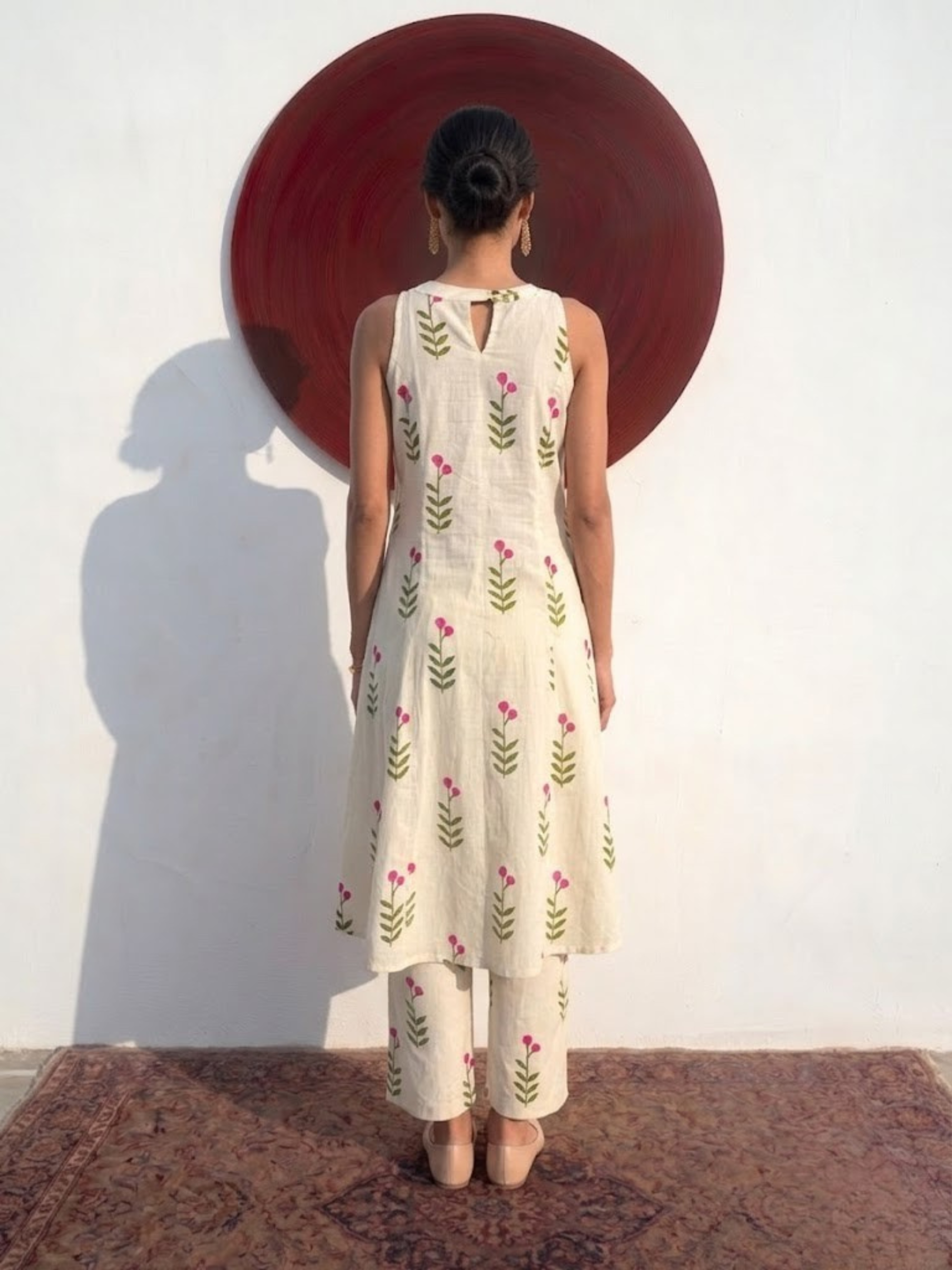2 pc SET - Floral White Printed Cotton Cambric Sleeveless Kurta and Pant