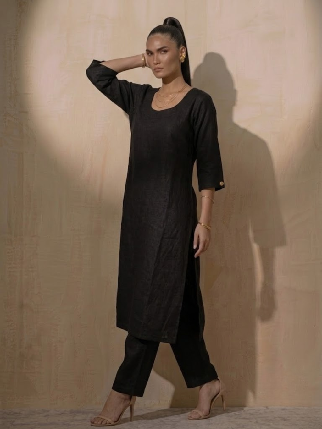 Swtantra Black Linen Round Neck Elbow Sleeve Kurta with Pants