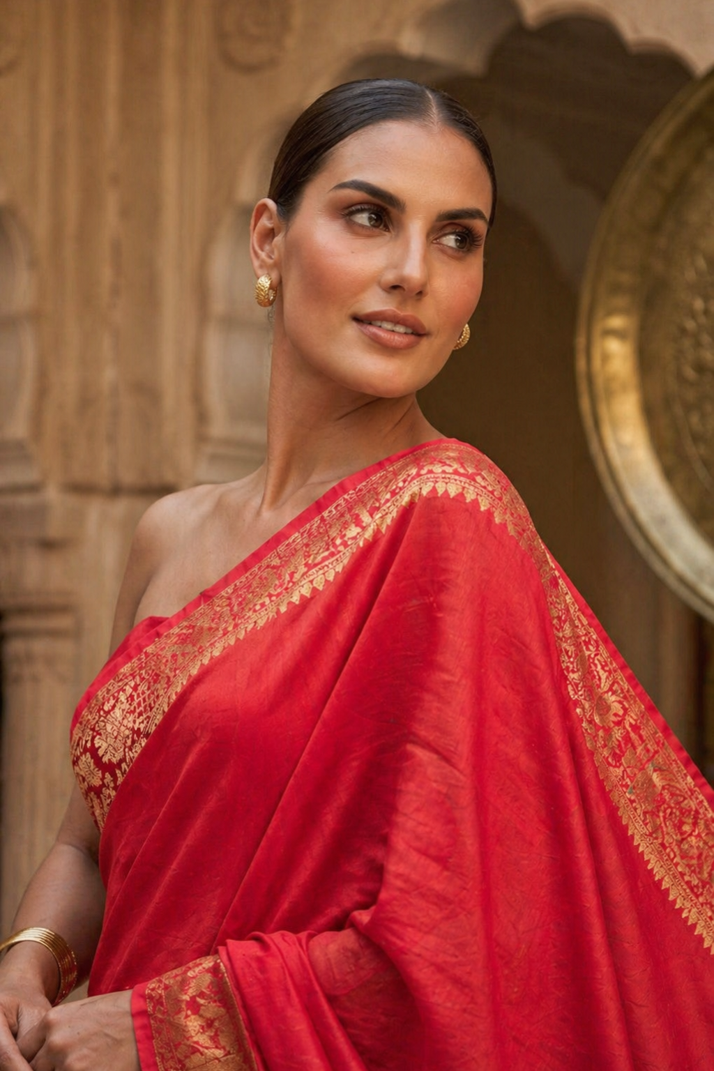Dola Red Border Silk saree with Zari Border and Blouse Fabric