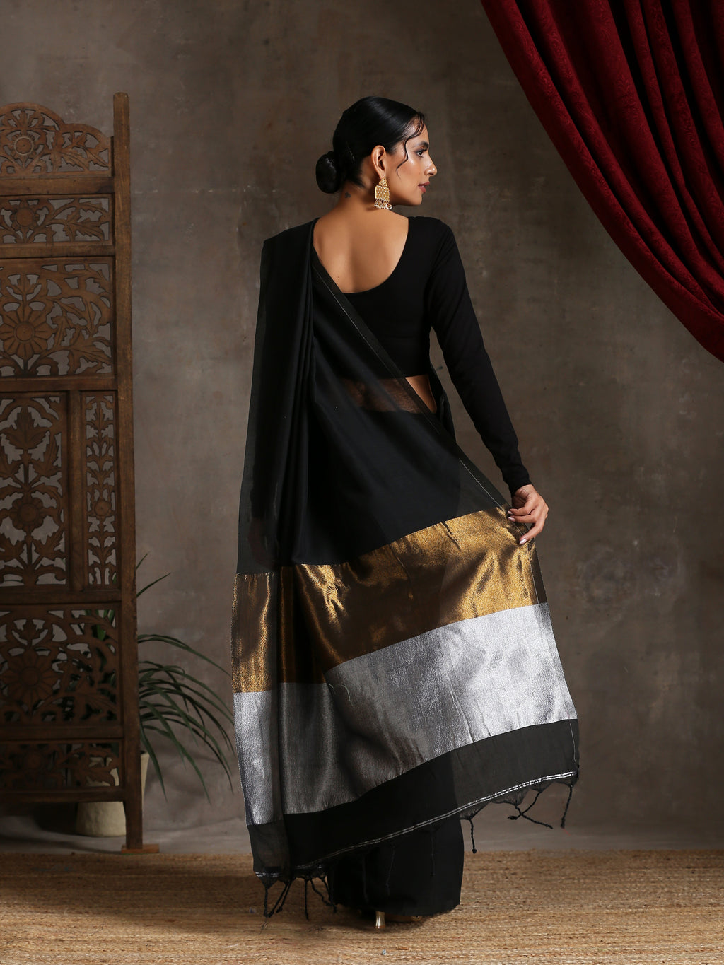 Regal Black Cotton Saree with Bronze & Silver Pallu